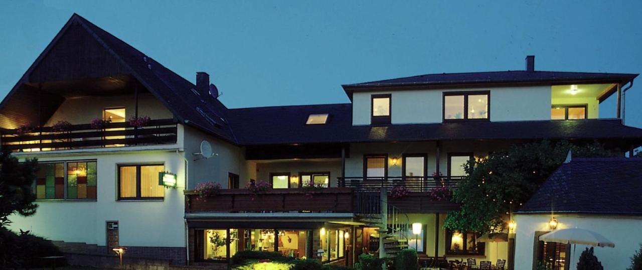 Pension Zum Golfstuebchen Echternacherbruck Esterno foto